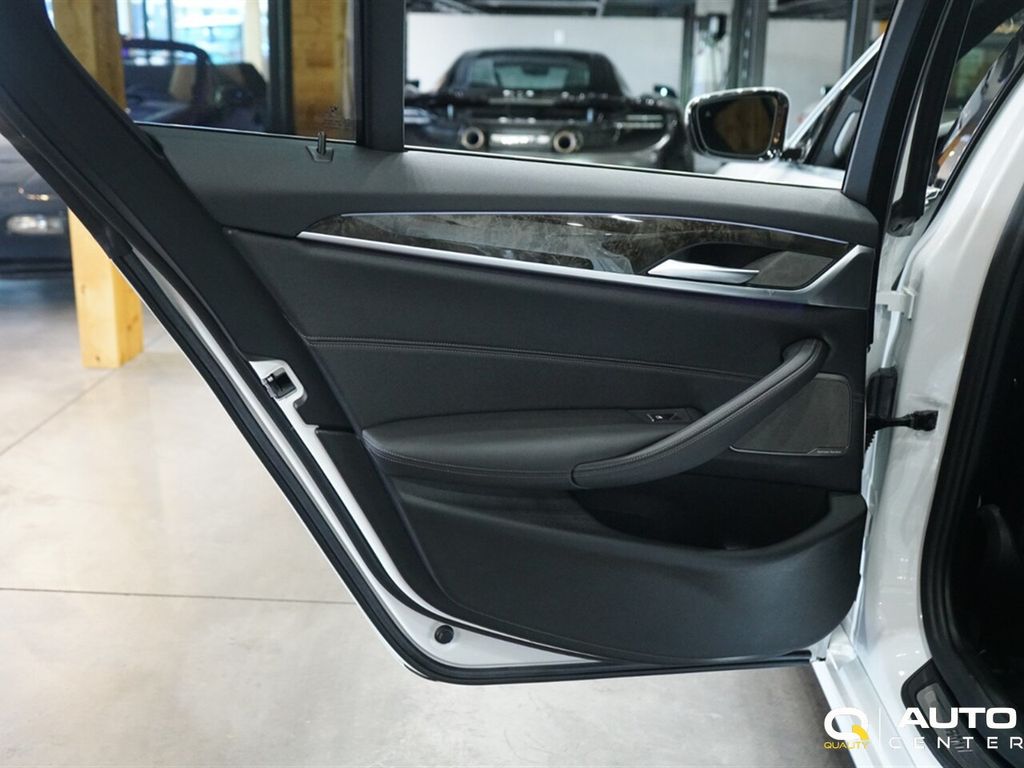 2021 BMW 5 Series 540i xDrive - 23066230 - 28