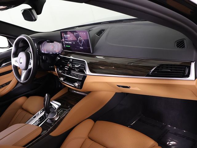 2021 BMW 5 Series 540i xDrive - 23029379 - 32
