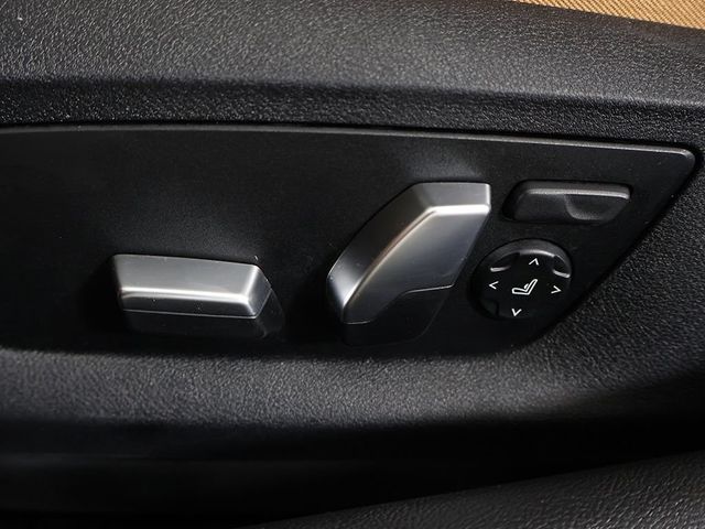2021 BMW 5 Series 540i xDrive - 23029379 - 37