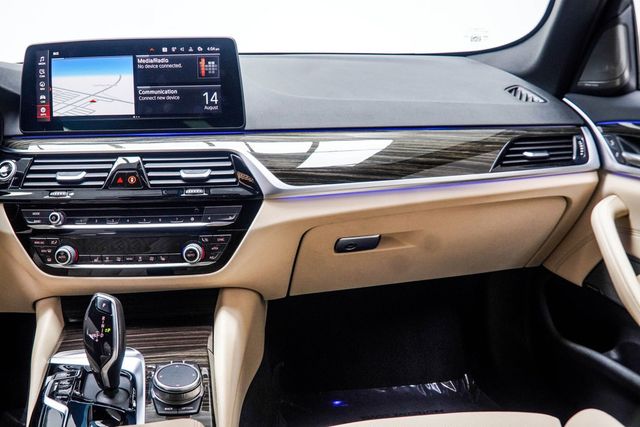 2021 BMW 5 Series 540i xDrive - 23063863 - 16