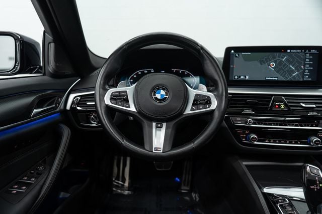 2021 BMW 5 Series 540i xDrive - 22382101 - 15
