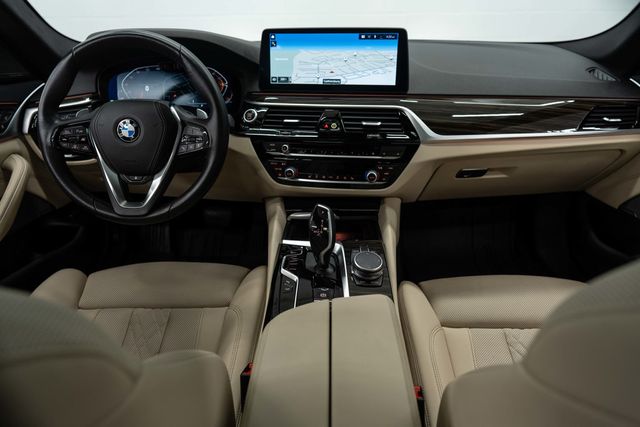 2021 BMW 5 Series 540i xDrive - 22392829 - 8