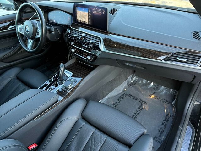 2021 BMW 5 Series 540i xDrive - 22977524 - 10