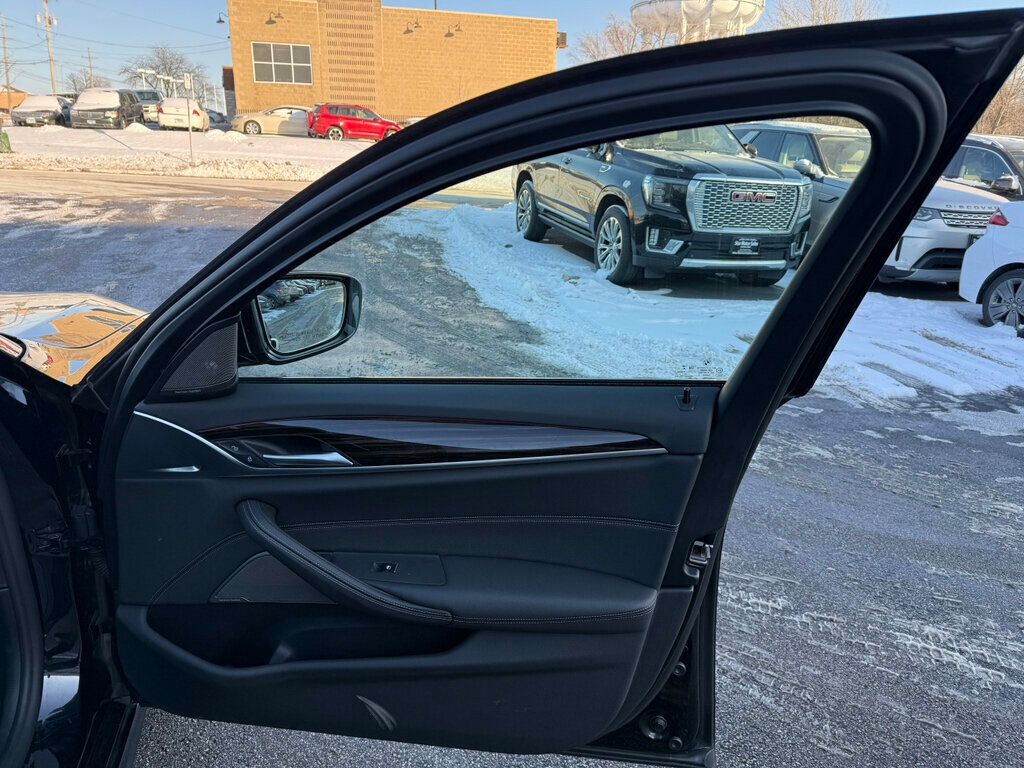 2021 BMW 5 Series 540i xDrive - 22977524 - 21