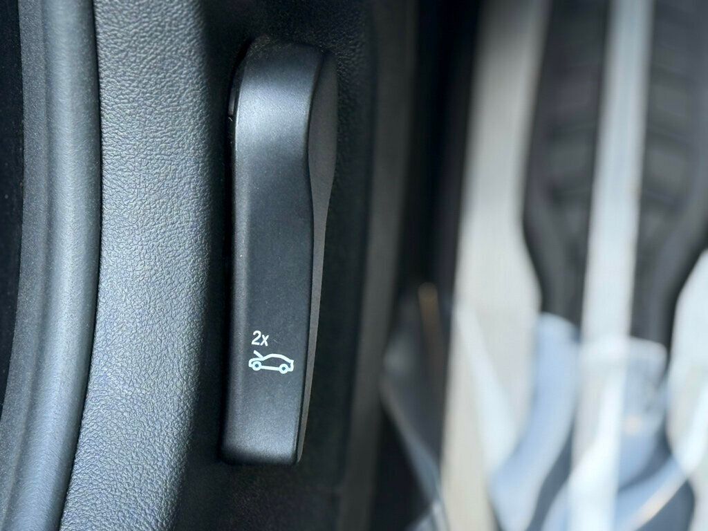 2021 BMW 5 Series 540i xDrive - 22977524 - 39