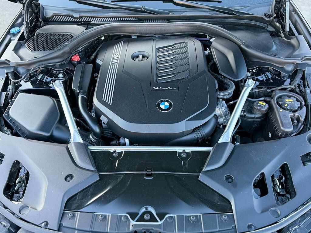 2021 BMW 5 Series 540i xDrive - 22977524 - 40