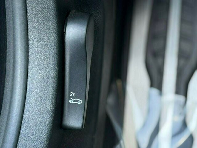 2021 BMW 5 Series 540i xDrive - 22977524 - 44