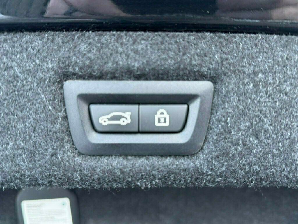 2021 BMW 5 Series 540i xDrive - 22977524 - 45