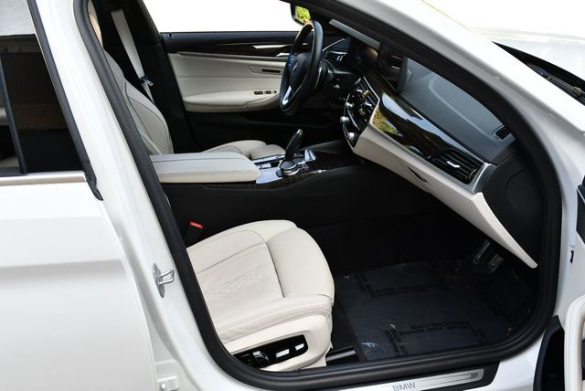 2021 BMW 5 Series 540i xDrive Sedan W/Premium & Luxury Seating Packages - 23046971 - 18