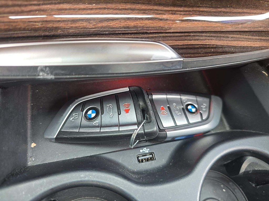 2021 BMW 5 Series ACTIVE DRIVER ASSIST! ZPX Executive Package! TOO CLEAN! WHEELS! - 22922380 - 10