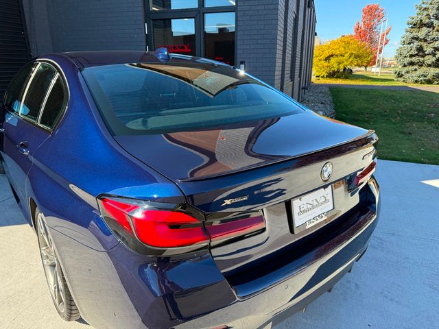 2021 BMW 5 Series M550i xDrive - 22932620 - 17