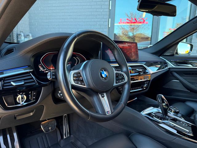 2021 BMW 5 Series M550i xDrive - 22932620 - 28