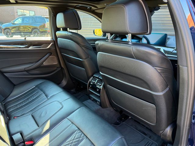 2021 BMW 5 Series M550i xDrive - 22932620 - 38