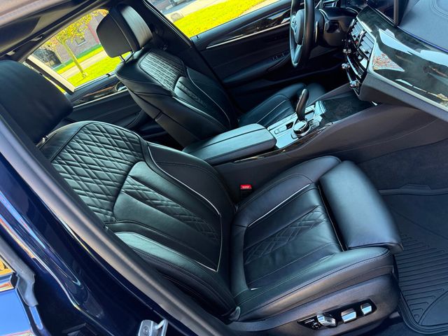 2021 BMW 5 Series M550i xDrive - 22932620 - 42