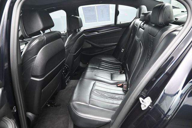 2021 BMW 5 Series M550i xDrive - 23046102 - 9