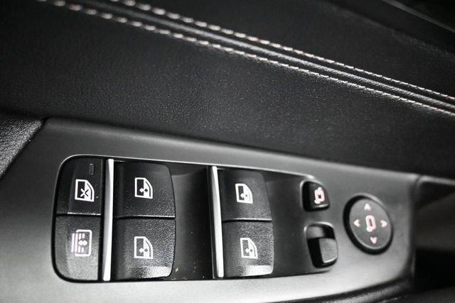 2021 BMW 5 Series M550i xDrive - 23046102 - 22