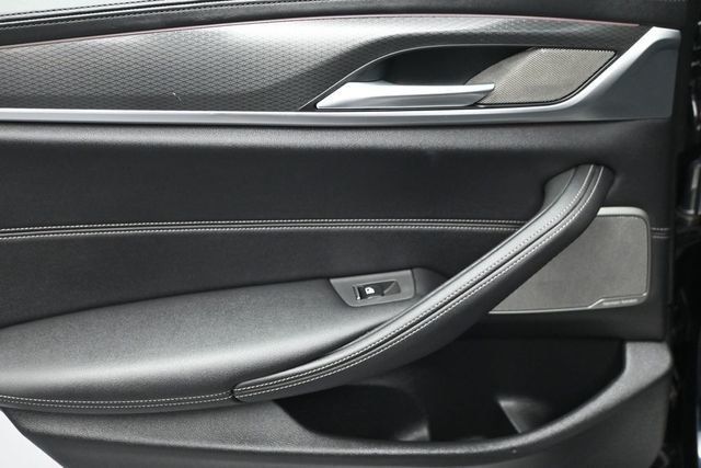 2021 BMW 5 Series M550i xDrive - 23046102 - 8