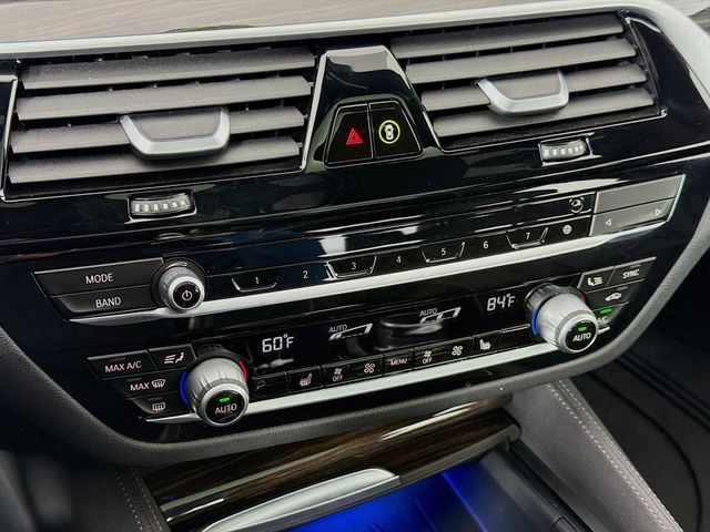 2021 BMW 5 Series M550i xDrive - 23003404 - 16