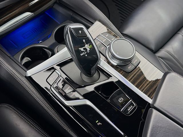 2021 BMW 5 Series M550i xDrive - 23003404 - 17