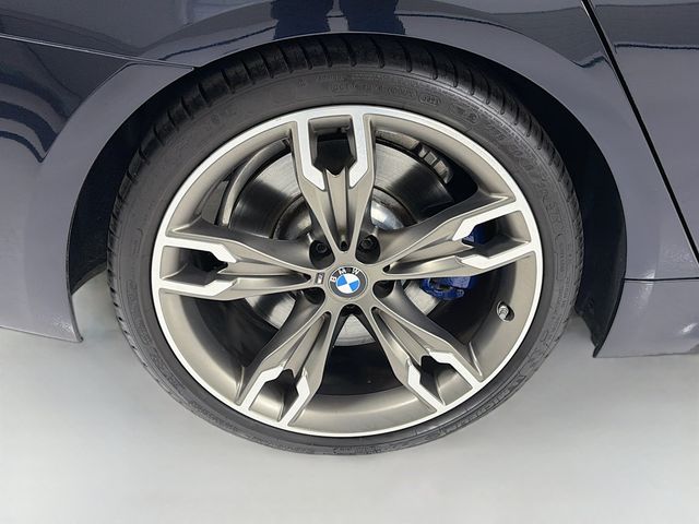 2021 BMW 5 Series M550i xDrive - 23003404 - 35