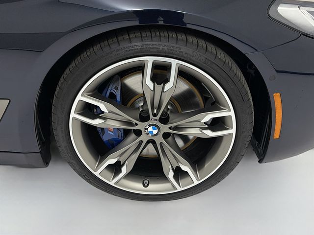 2021 BMW 5 Series M550i xDrive - 23003404 - 36