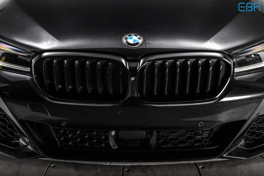 2021 BMW 5 Series M550i xDrive - 22386402 - 8