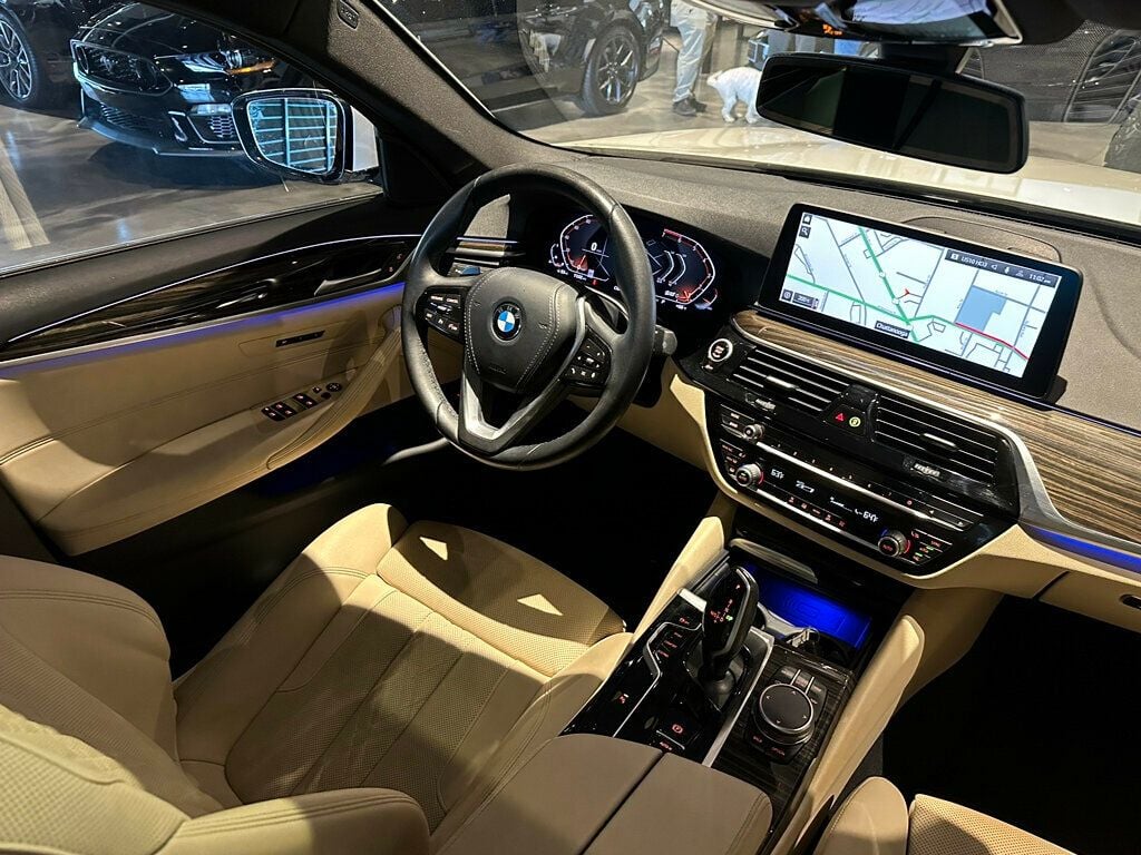 2021 BMW 5 Series Navigation/Moonroof/AppleCarplay/AndroidAuto/ParkDistanceCntrl - 22370321 - 13