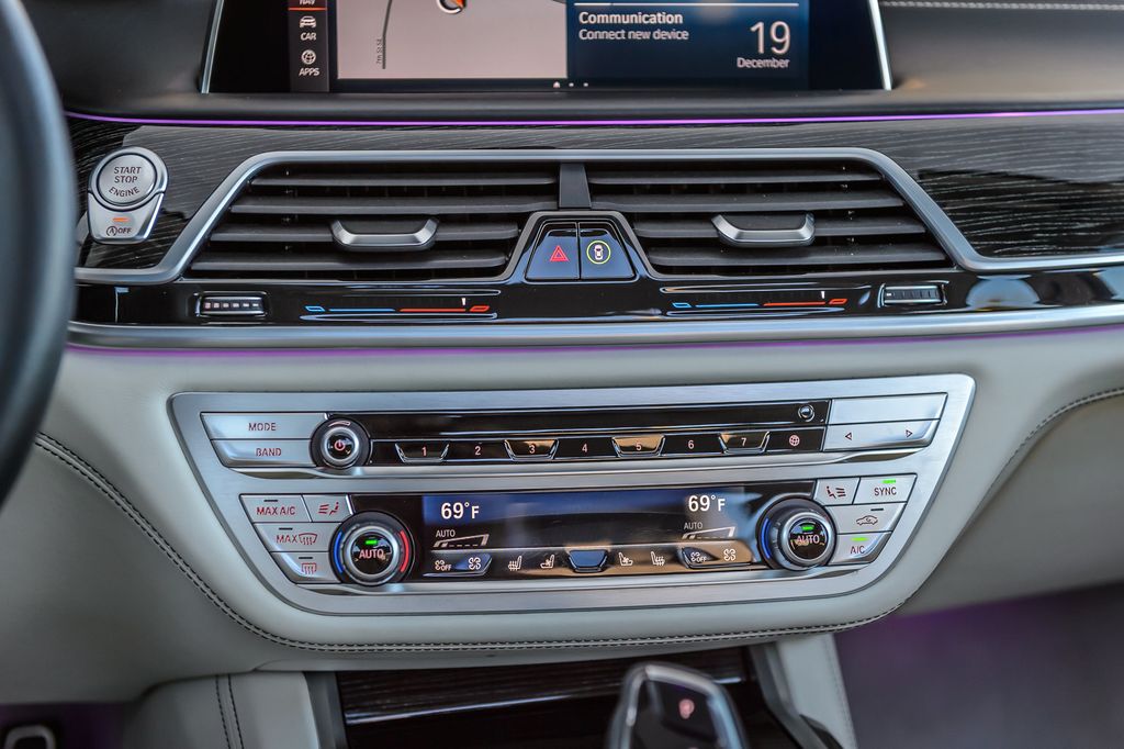 2021 BMW 7 Series  - 22952625 - 26