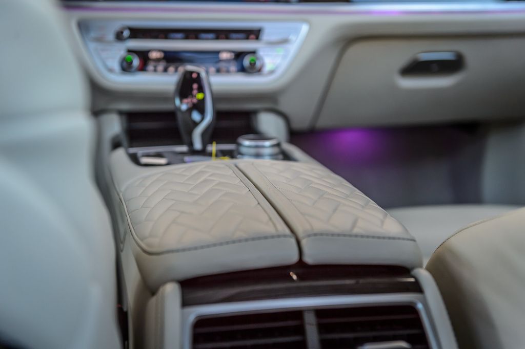 2021 BMW 7 Series  - 22952625 - 29