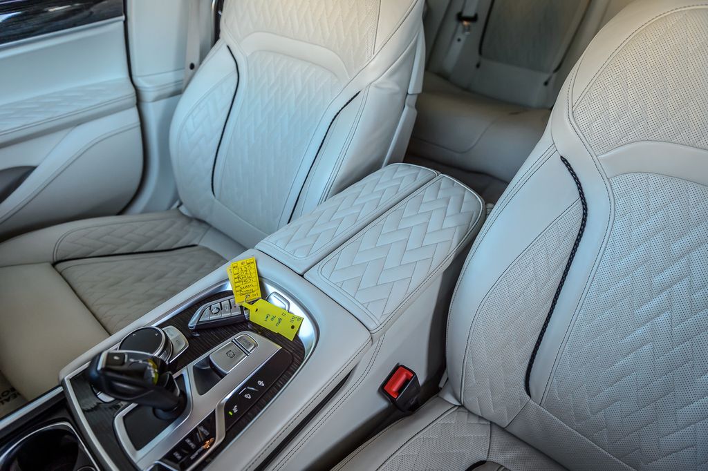 2021 BMW 7 Series  - 22952625 - 30