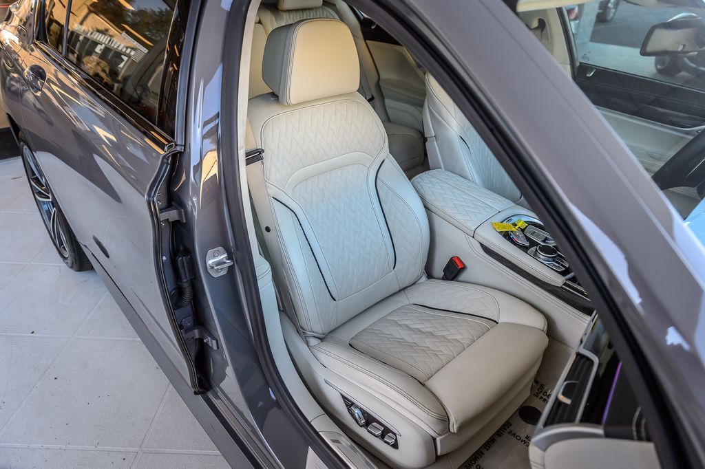 2021 BMW 7 Series  - 22952625 - 38