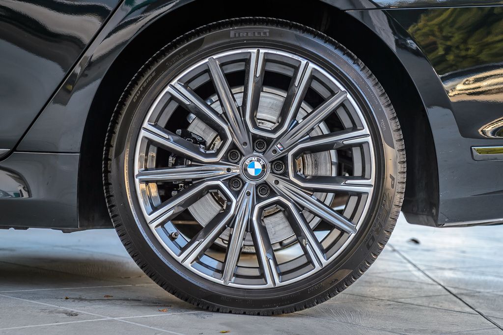2021 BMW 7 Series 740i - 22955703 - 12