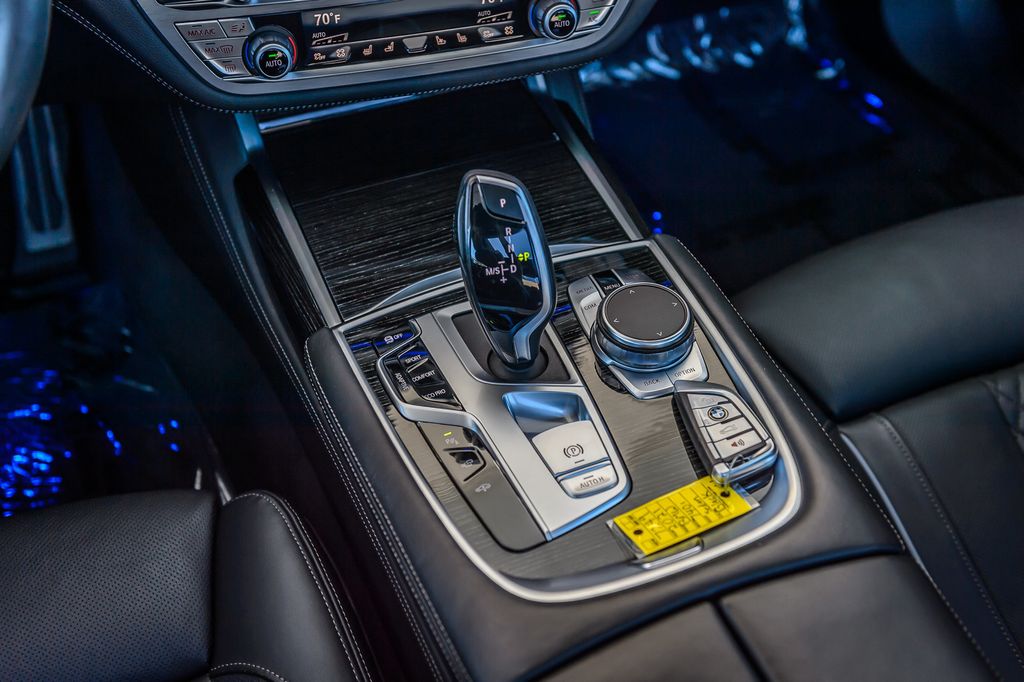 2021 BMW 7 Series 740i - 22955703 - 30