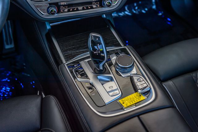 2021 BMW 7 Series 740i - 22955703 - 30