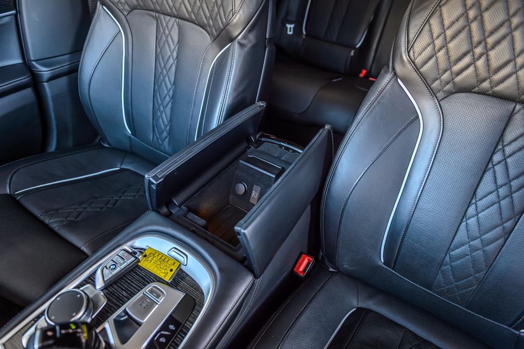 2021 BMW 7 Series 740i - 22955703 - 32