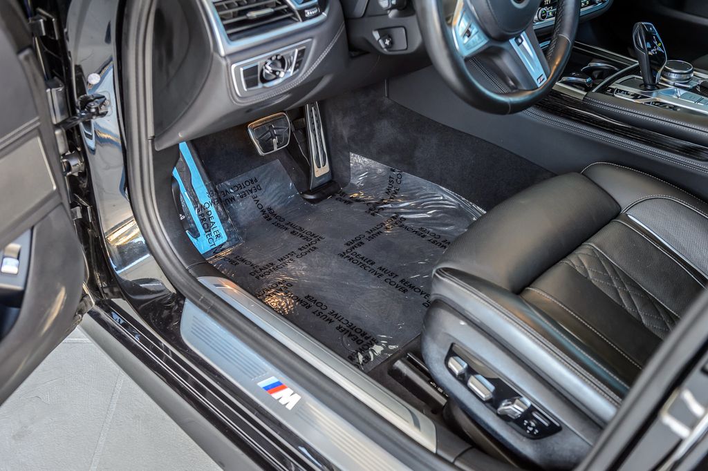2021 BMW 7 Series 740i - 22955703 - 40