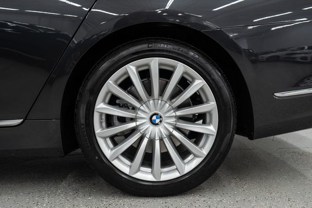2021 BMW 7 Series 740i xDrive - 22366221 - 52