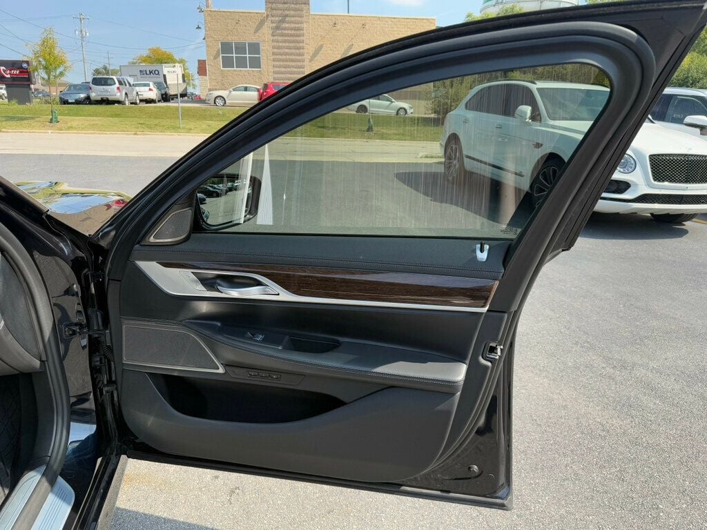 2021 Bmw 740i xDrive photo 18