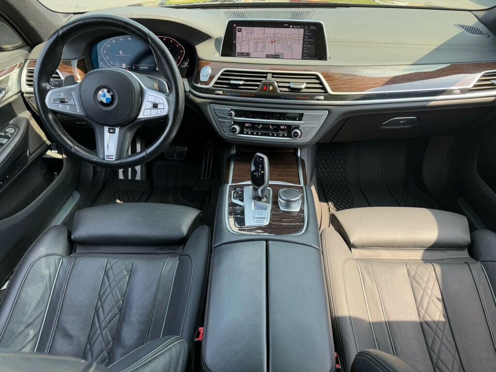 2021 Bmw 740i xDrive photo 2