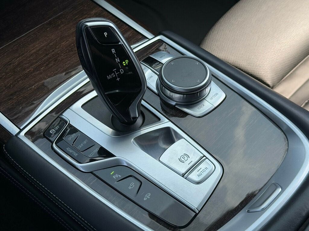 2021 Bmw 740i xDrive photo 27