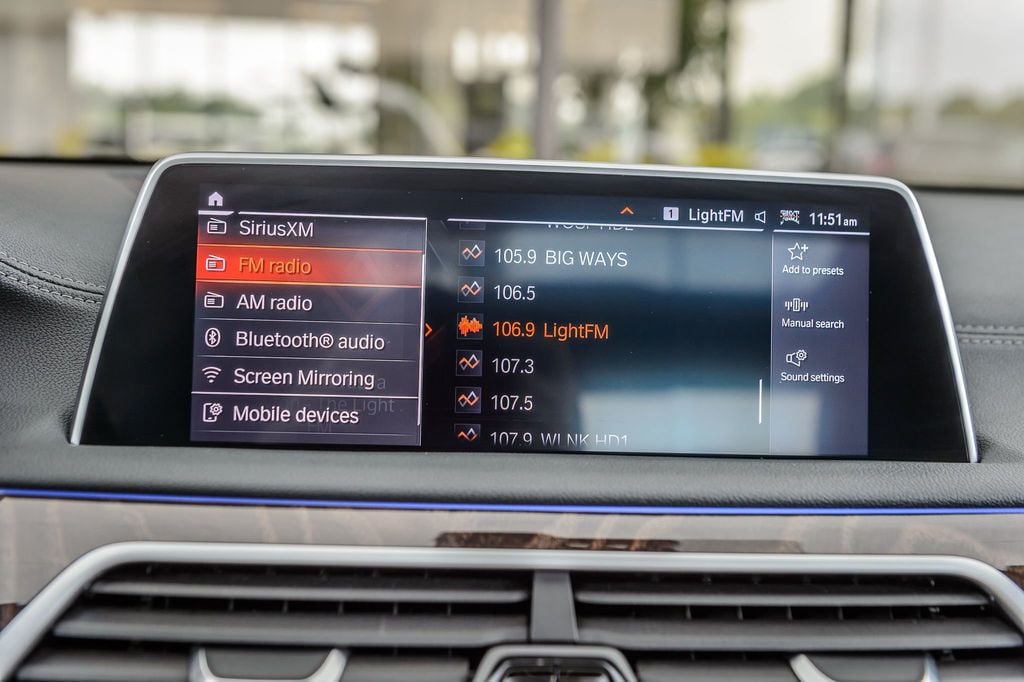 2021 BMW 7 Series 740i xDRIVE - WHITE ON BROWN - NAV - BACKUP CAM - CARPLAY  - 22858598 - 19