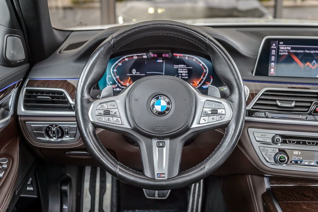 2021 BMW 7 Series 740i xDRIVE - WHITE ON BROWN - NAV - BACKUP CAM - CARPLAY  - 22858598 - 26