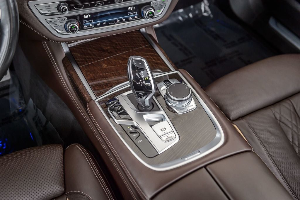 2021 BMW 7 Series 740i xDRIVE - WHITE ON BROWN - NAV - BACKUP CAM - CARPLAY  - 22858598 - 30