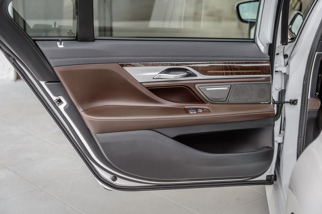 2021 BMW 7 Series 740i xDRIVE - WHITE ON BROWN - NAV - BACKUP CAM - CARPLAY  - 22858598 - 53