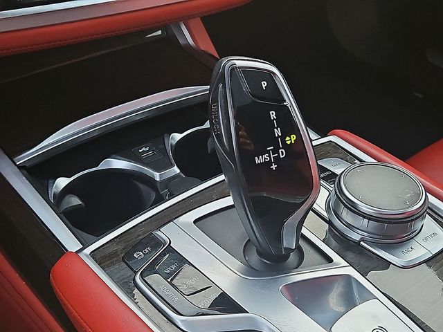 2021 BMW 7 Series 750i xDrive - 22993844 - 11