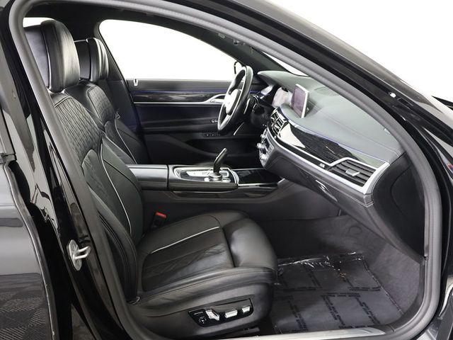 2021 BMW 7 Series 750i xDrive - 23055379 - 37