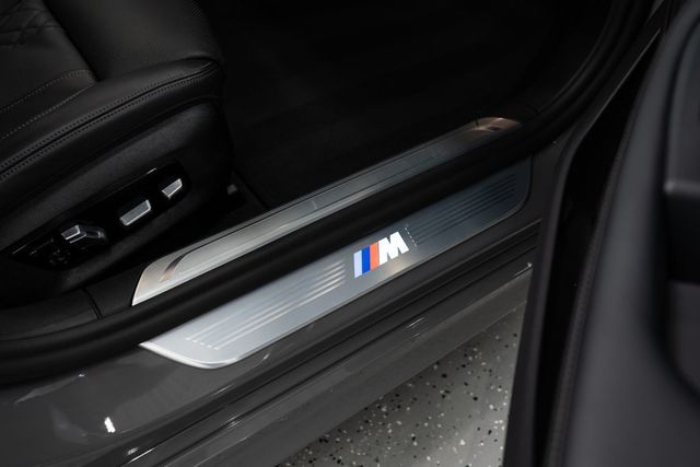 2021 BMW 7 Series 750i xDrive - 22404792 - 12