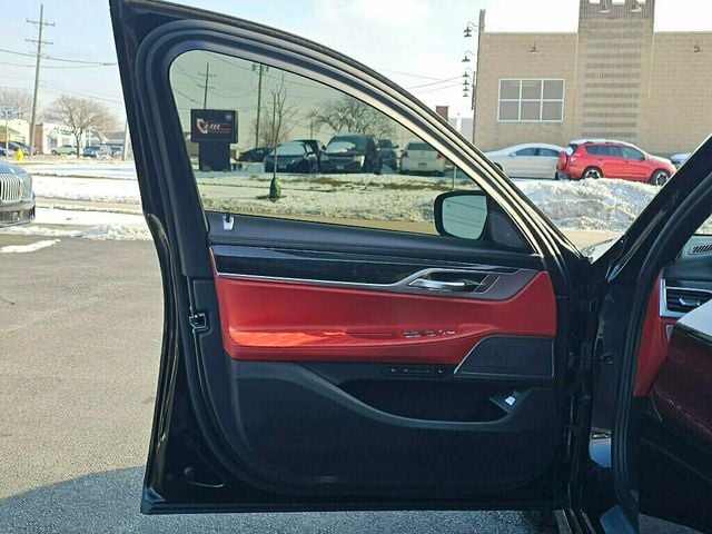 2021 BMW 7 Series 750i xDrive - 22949832 - 19