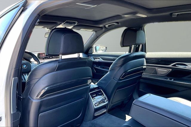 2021 BMW 7 Series xDrive - 23054990 - 17