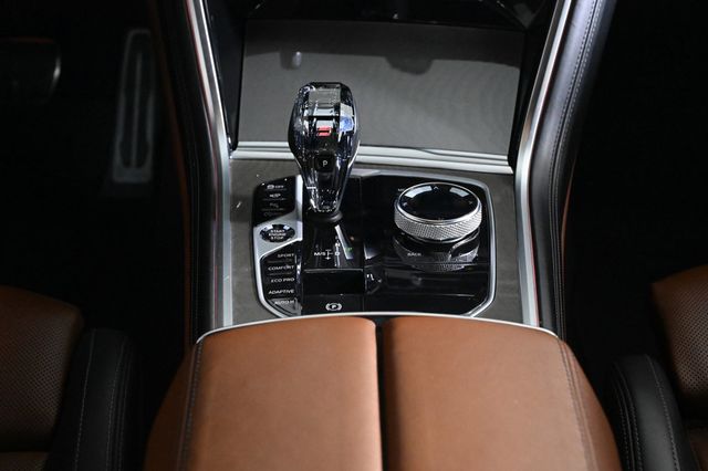 2021 BMW 8 Series 840 - 23004998 - 13